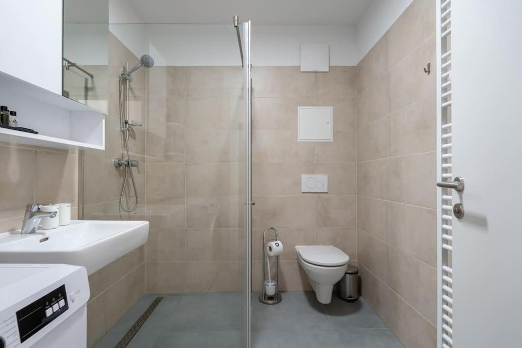 Sunny 1Br Home With Balcony By Hm Vienna Luaran gambar