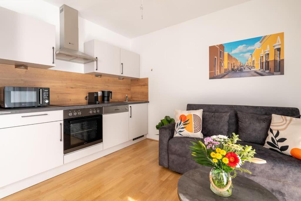 Sunny 1Br Home With Balcony By Hm Vienna Luaran gambar